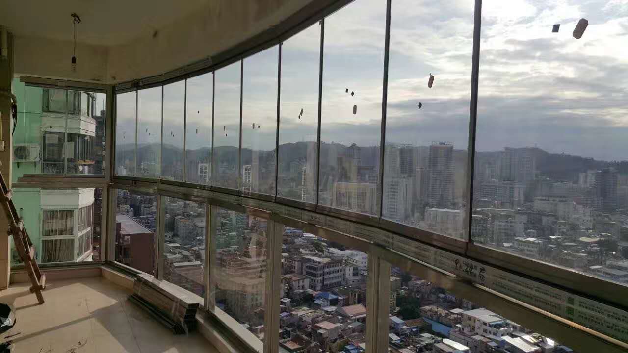 厦禾路香港广场无框窗